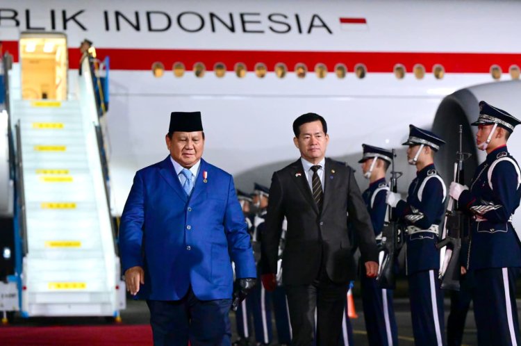 Presiden Prabowo Tiba di Republik Korea untuk Hadiri KTT APEC 2025