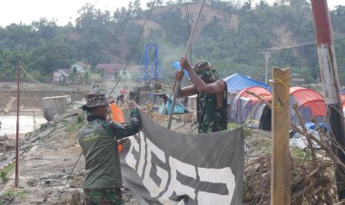 Pulihkan Akses Warga, TNI Bangun Jembatan Gantung 120 Meter di Aceh Tamiang