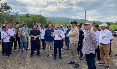 Mentan Amran: Hilirisasi Ayam Terintegrasi di Bone Untungkan Peternak, Ekonomi Daerah Tumbuh