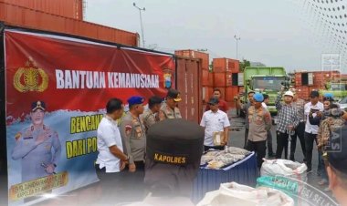 Polda Sulsel Kirim Bantuan Kemanusiaan untuk Korban Bencana Alam di Sumatera