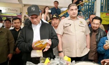 Sidak Pasar Tagog, Mentan Amran: Tak Ada Toleransi Harga di Atas HET