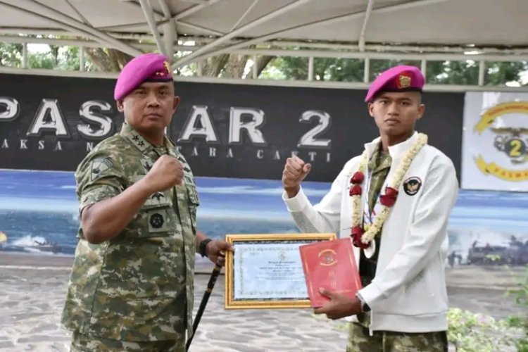 Raih Medali di SEA Games Thailand, Prajurit Yonbekpal 2 Marinir Terima Penghargaan dari Komandan Pasmar 2