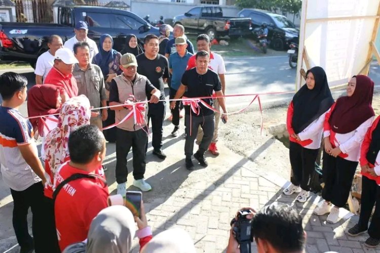 Bupati Bone Resmikan Jalan Lingkungan dan Drainase 13, 1 Miliar di Sejumlah Wilayah