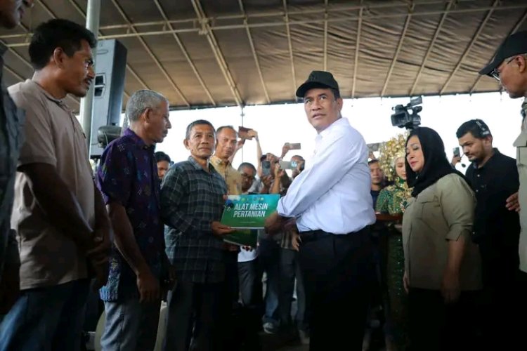Terdepan Salurkan Bantuan Pangan, Masyarakat Aceh Sampaikan Terima Kasih kepada Mentan Amran