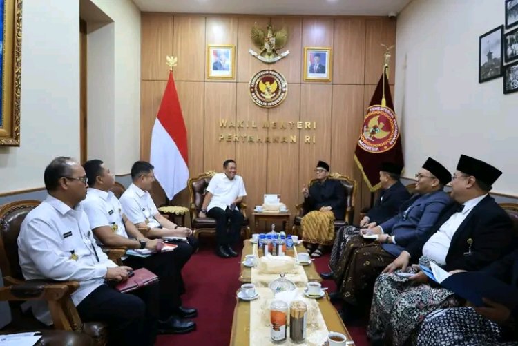 Wamenhan RI Terima Wamen Haji dan Umrah