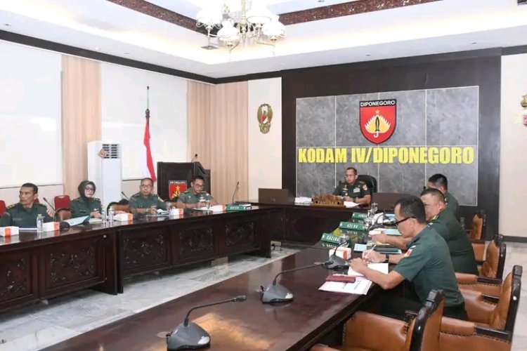 Pangdam IV/Diponegoro Hadiri Evaluasi Pembangunan KDKMP Bersama Wakil Panglima TNI