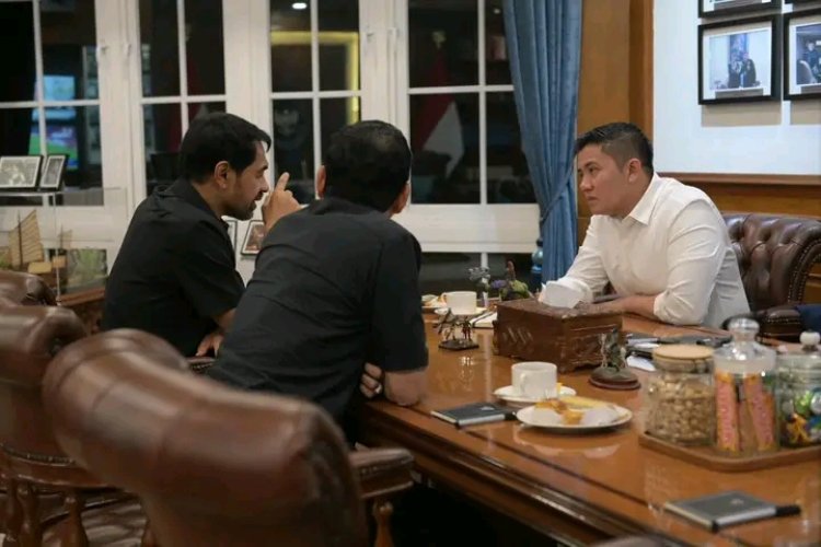 Gubernur Aceh Tengah Malam Temui Setkab, Ada Apa?