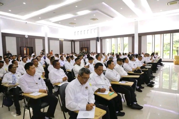 Retret PWI Ikuti Pembekalan Bela Negara