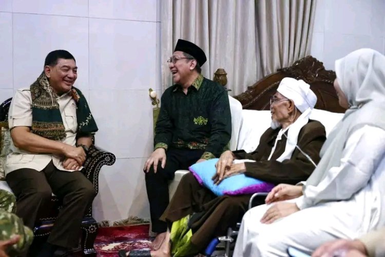 Kunjungi Ponpes Qamarul Huda Lombok, Menhan RI Perkuat Silaturahim 