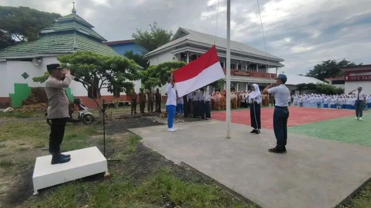 Kasat Binmas Polres Bantaeng Jadi Pembina Upacara di SMK Negeri 3, Sampaikan Bahaya Narkoba, Tawuran, Gadget dan Judol