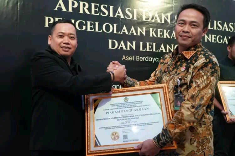Kemenko Polkam Raih Penghargaan Terbaik Pertama Kategori Pokok dan PNBP Lelang Tertinggi DJKN