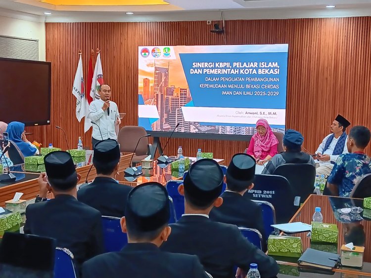 Hadiri Pelantikan KBPII Bekasi Raya, Wawali Harris Bobihoe Tekankan Penguatan Moral Pelajar