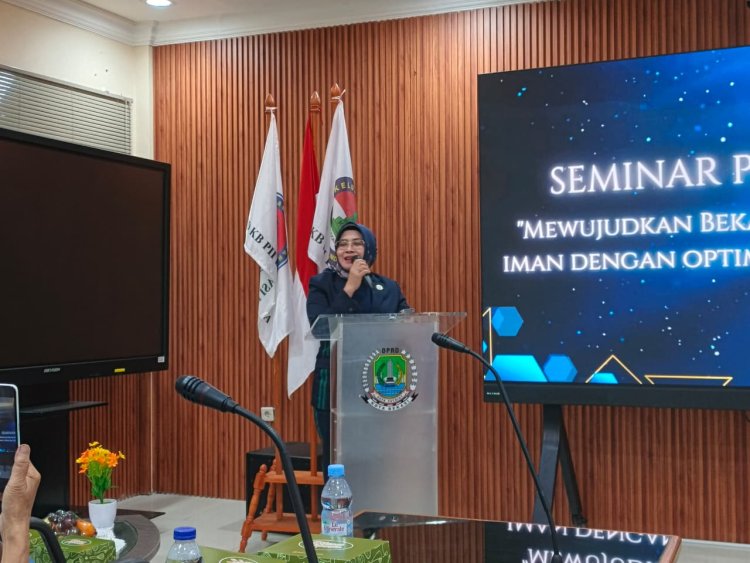 Anggota DPRD Kota Bekasi Evi Mafriningsianti Tekankan Kolaborasi di Seminar KBPII